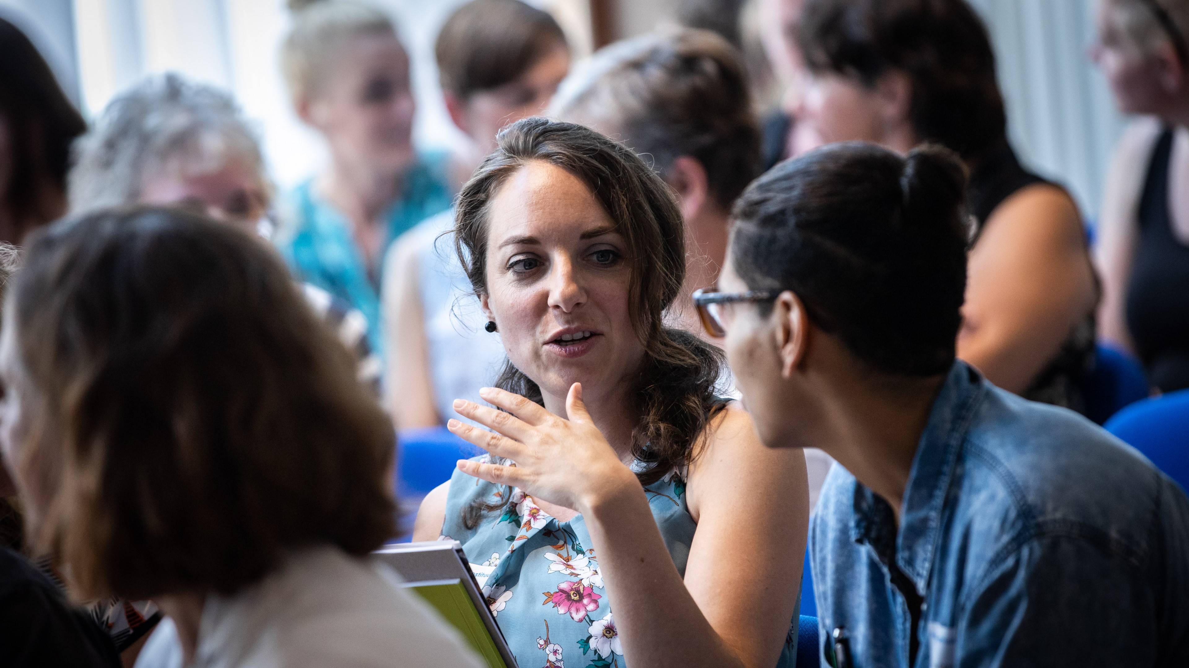 Filmpje: Wij doen het samen (Roos van Leary)