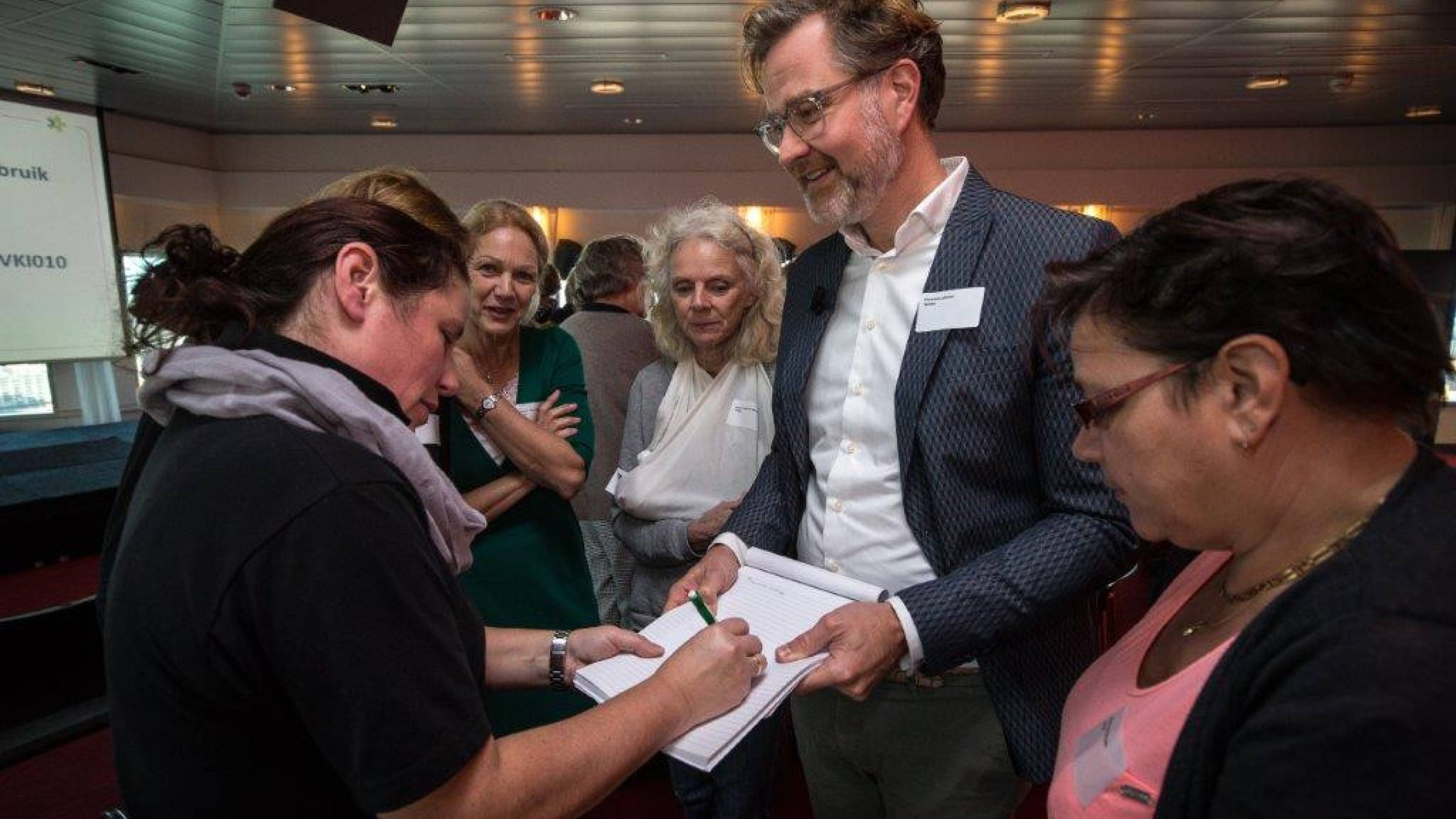 Artikel: Teamcoach in de zorg; hoe beginnende teamcoaches hun rol vormgeven (2015)